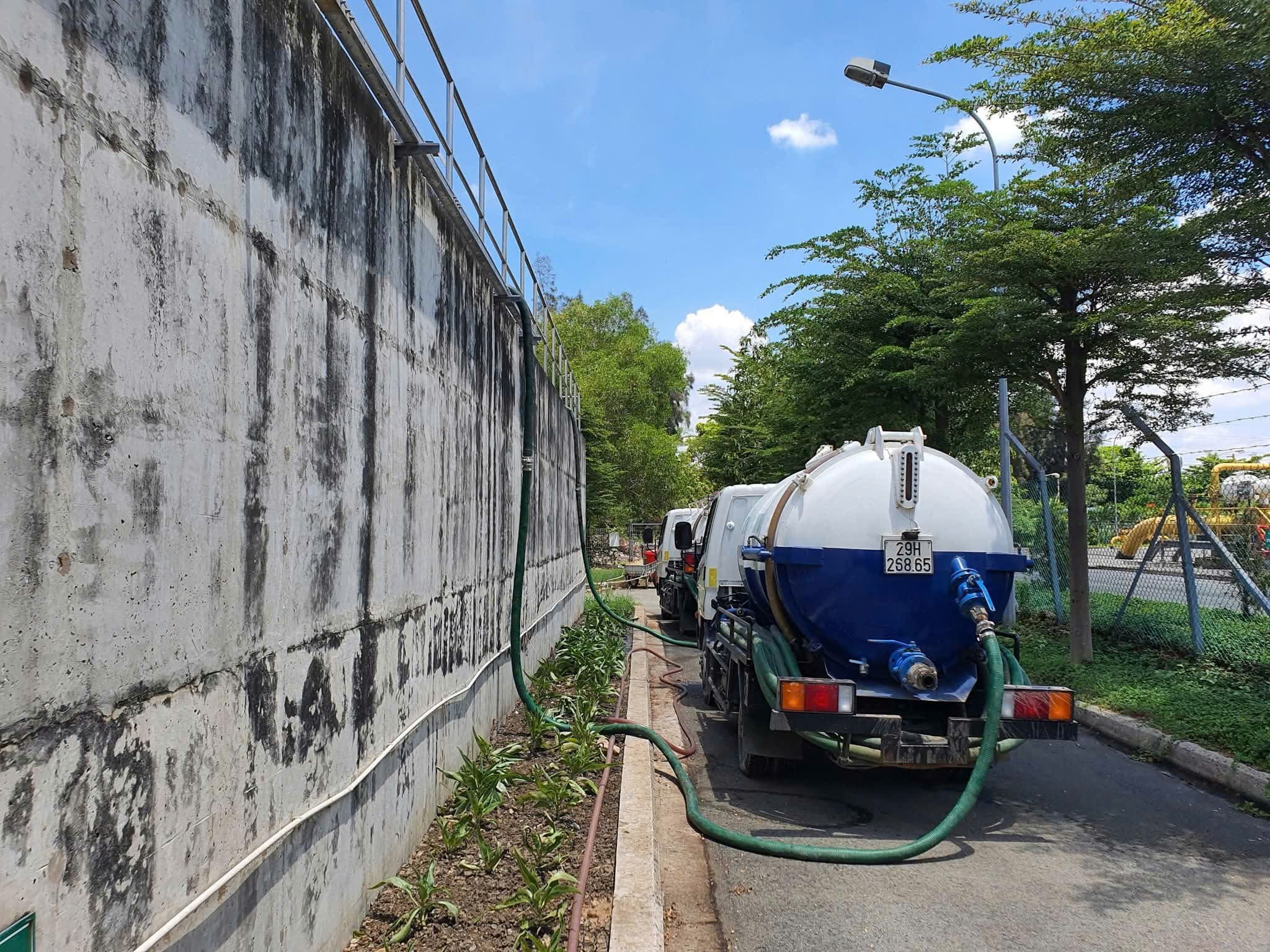 Xe hút bể phốt chuyên dụng — Thông Tắc Minh Hạnh phục vụ tại Đông Anh